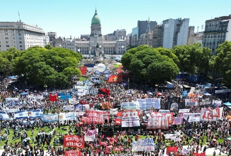 Imagen de La CGT hizo su primer paro contra Milei y pidió no traicionar a trabajadores