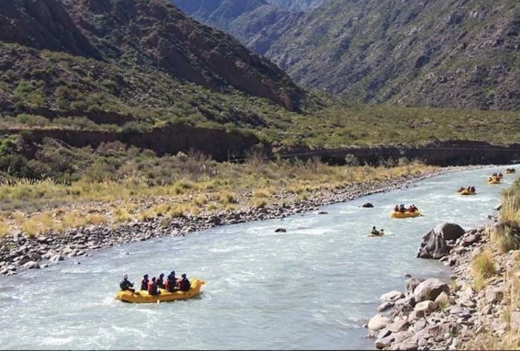 Imagen de Murió ahogado arrastrado por el río tras caer de un bote de rafting en Mendoza