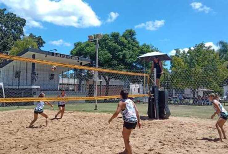 Imagen de Inició el Torneo de Beach Vóley en Unión.