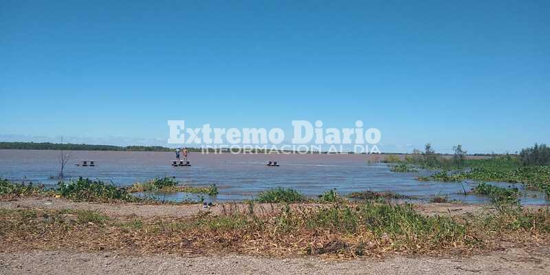 Imagen de La crecida del r&iacute;o da&ntilde;&oacute; la bajada p&uacute;blica comunal en Fighiera