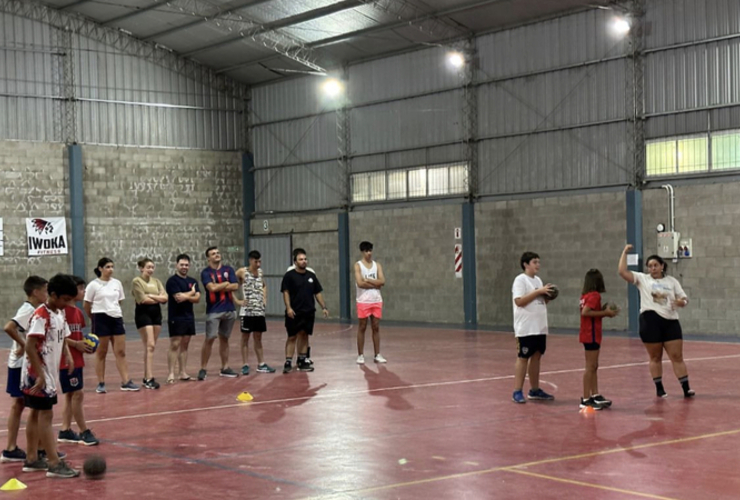 Imagen de Clínica de Capacitación de Iniciación al Handball en Talleres.