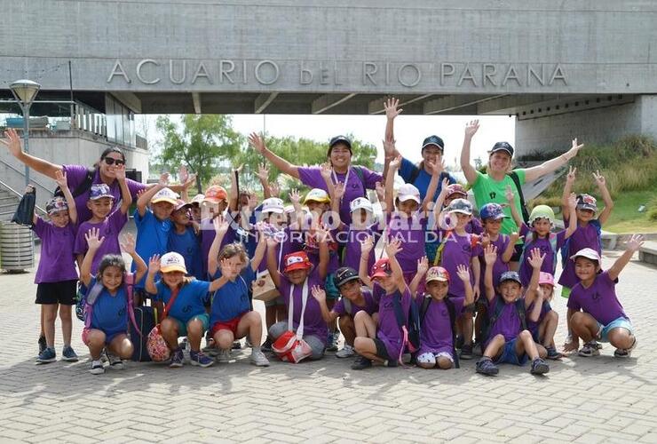 Imagen de Los niños de la colonia de Alvear visitaron el "Acuario del Río Paraná".