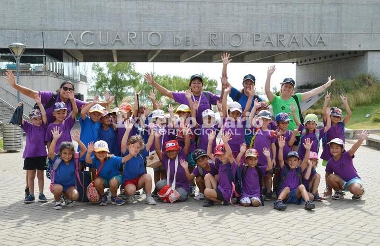 Imagen de Los niños de la colonia de Alvear visitaron el "Acuario del Río Paraná".