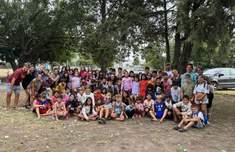 Imagen de La Colonia de Vacaciones de Libertad de General Lagos realizó un Campamento de cierre de temporada.