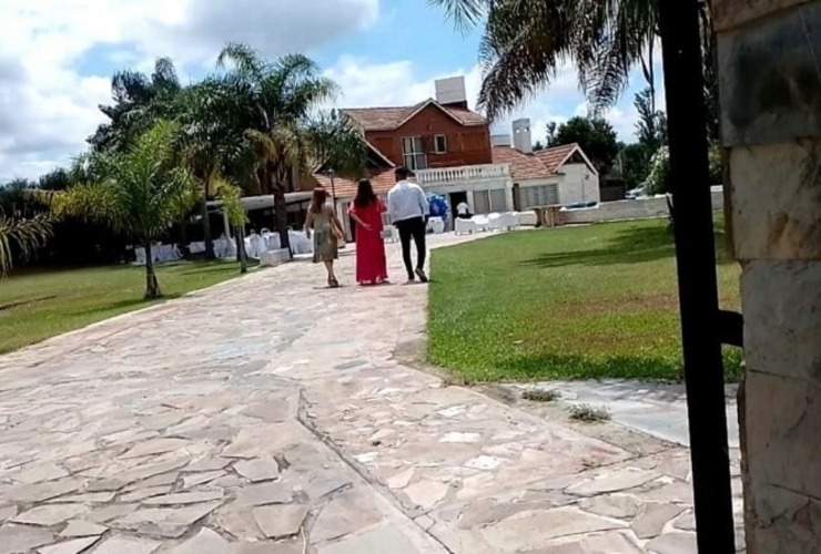 Imagen de En plena fiesta de 15, clausuraron una casa que se alquilaba como salón de eventos