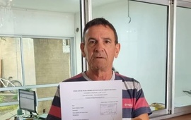 Sergio Gaudio ingres&oacute; la nota por mesa de entrada del palacio.