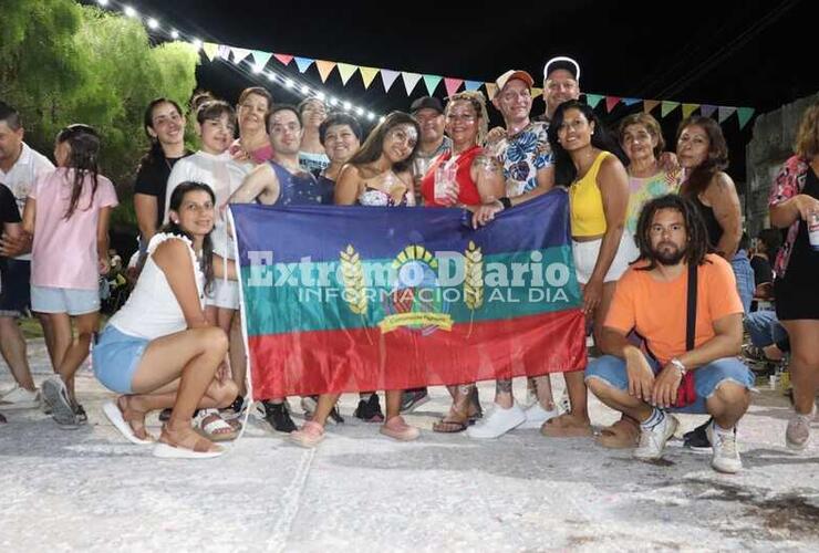 Imagen de Fighiera: El taller de comparsa participó en el carnaval de Godoy