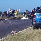 Imagen de Cinco muertos de una misma familia por un choque entre un automóvil y un camión en Corrientes