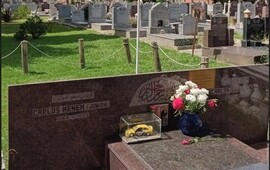 Imagen de Profanaron las tumbas de Carlos Menem y su hijo en el Cementerio Isl&aacute;mico