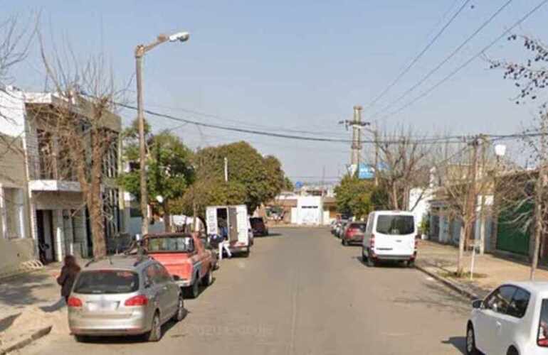 El hecho fue en calle Mitre al 100. Foto: Captura pantalla Google Maps
