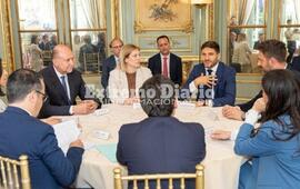 Imagen de Perotti acompa&ntilde;&oacute; a Pullaro en la firma de un convenio millonario con Francia para energ&iacute;as renovables