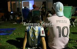 Imagen de Arroyo Seco: Cine a la reposera de la mano de "Muchachos, la pel&iacute;cula de la gente"