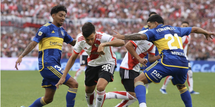Imagen de River Plate y Boca Juniors, igualaron 1-1 en el Superclásico.