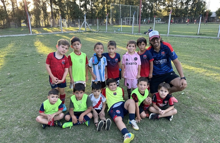 Imagen de Comenzó la Escuelita de Fútbol de Talleres.