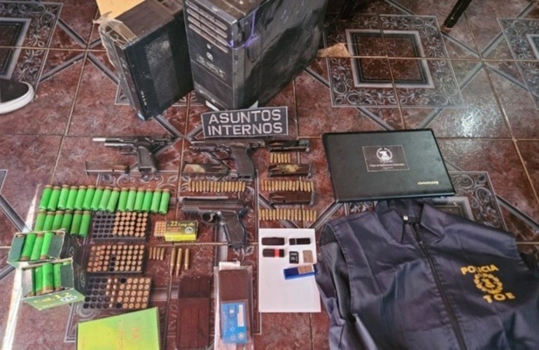 Parte del material incautado en el procedimiento en el que cay&oacute; Flores.