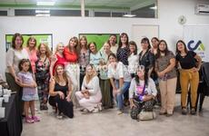 Imagen de Alvear: Homenaje a Roxana Di Carlo y Ana María Álvarez en el Día de la Mujer