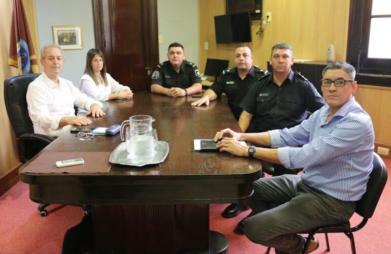 Gonzalo Quiñones, Leonardo Espinola, Edgardo Roldán y el Coordinador de Seguridad de la Municipalidad Carlos Márquez. Foto: Municipalidad Arroyo Seco