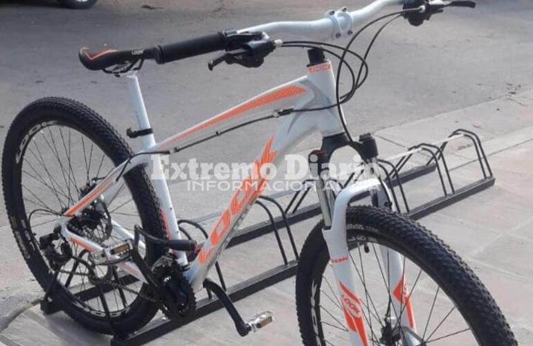 Imagen de Saltaron las rejas y le robaron la bicicleta