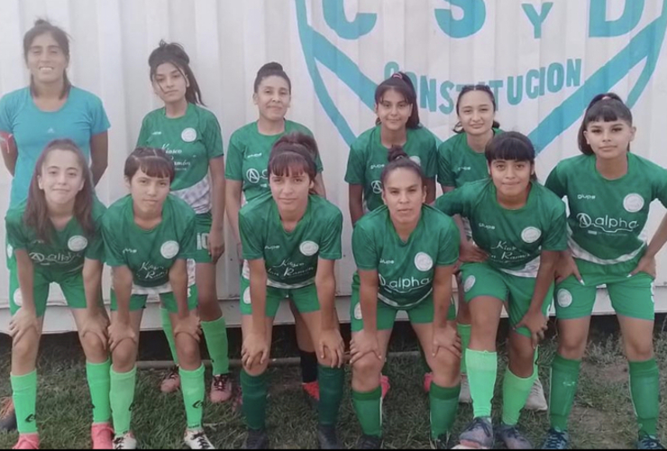 Imagen de El fútbol femenino de Los Amigos de la Estación, se prepara para la temporada 2024.