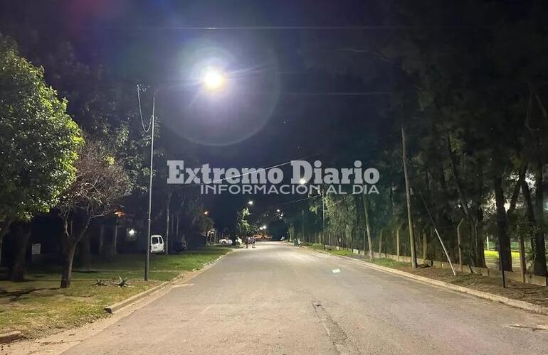 Imagen de Arroyo Seco: Colocación de luminaria led en zona oeste