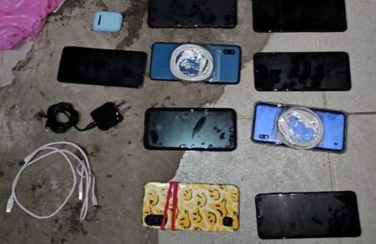 En el esc&aacute;ner fueron detectados los aparatos electr&oacute;nicos que pretend&iacute;a pasar el empleado.