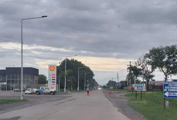 Personal de Tránsito esta tarde en el acceso oeste.