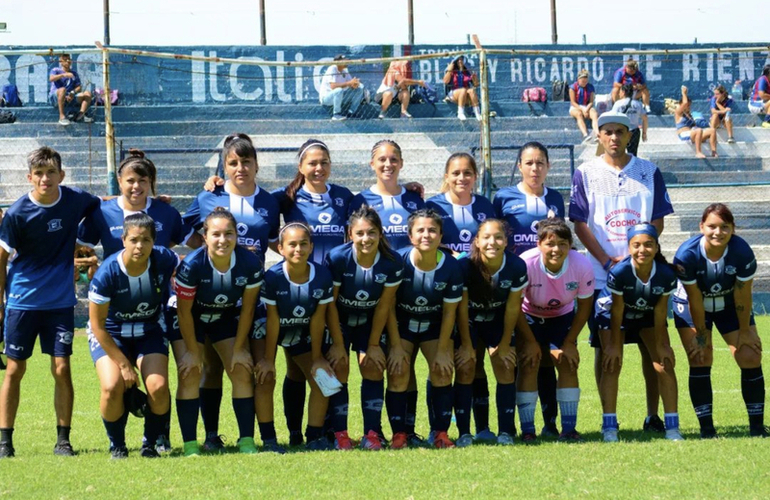 Imagen de El f&uacute;tbol femenino de A.S.A.C. empez&oacute; a competir en la temporada 2024.
