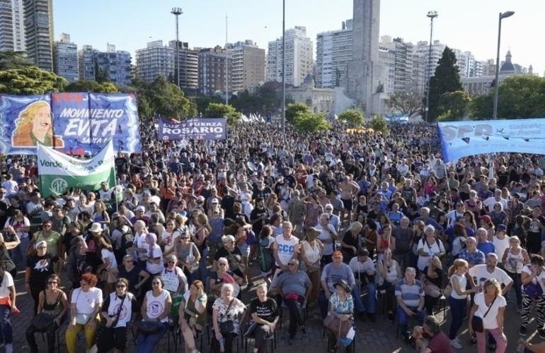 En el Parque Nacional a la Bandera se programó el acto de cierre. (Alan Monzón/Rorsario3)