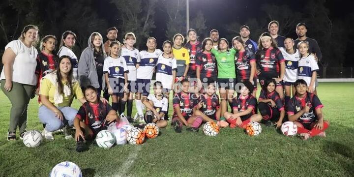 Imagen de Exitoso amistoso de fútbol femenino en Fighiera