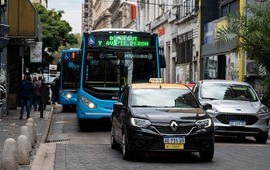 Choferes de colectivos vuelven a circular en Rosario tras amenazas y promesa de mayores controles
