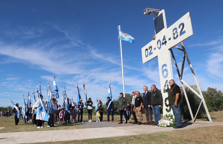 Imagen de #ActoOficial | Emocionante jornada por el D&iacute;a del Veterano y de los Ca&iacute;dos en la guerra de Malvinas