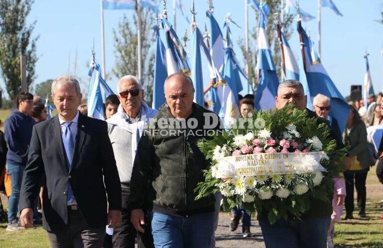 Imagen de Emocionante jornada por el Día del Veterano y de los Caídos en la guerra de Malvinas