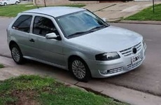 El coche robado durante esta madrugada en la vecina localidad.