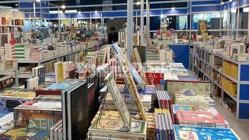 Imagen de Fighiera: Viaje a la Feria del Libro y tour por sitios porte&ntilde;os