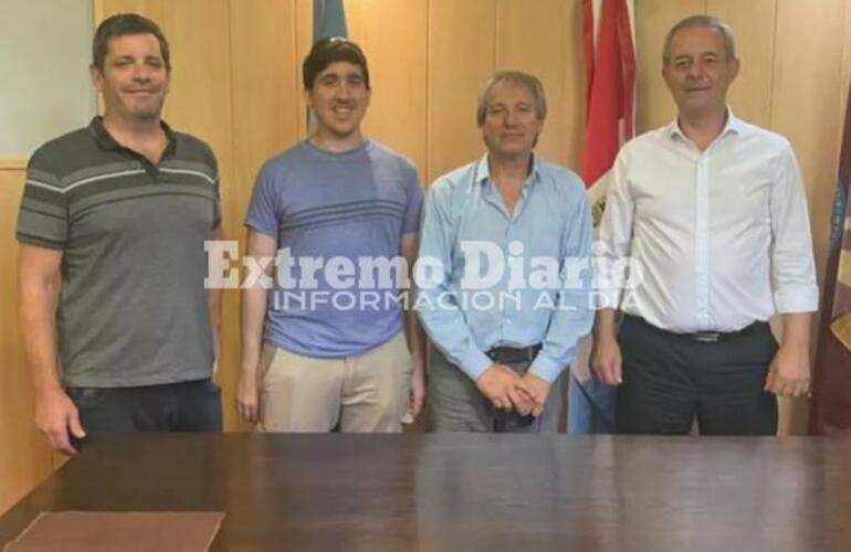 Imagen de Encuentro inicial con la empresa que har&aacute; la obra en los puentes del Savoca