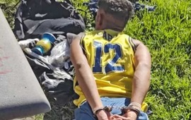 Imagen de Un hombre fue arrestado tras querer ingresar a la Casa Rosada con un machete: �Soy Dios y vengo a matar al presidente�