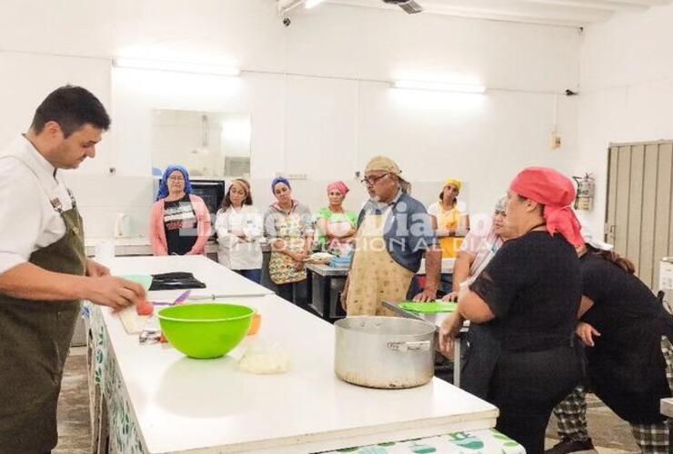 Imagen de Alvear: Curso anual de gastronomía, alimentación y salud