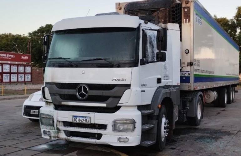 As&iacute; qued&oacute; el cami&oacute;n atacado.