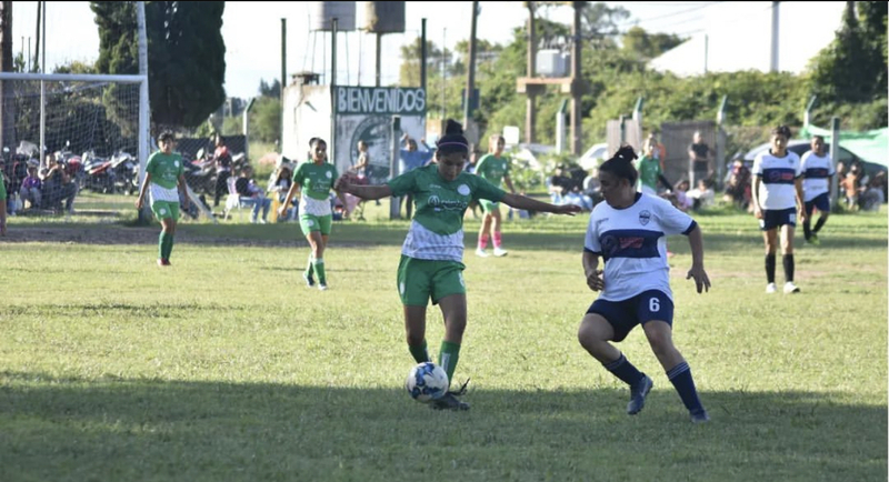 Imagen de Amigos de la Estaci&oacute;n y Central Argentino se enfrentaron en F&uacute;tbol Femenino.