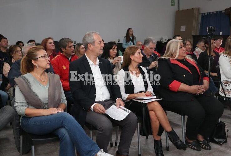 Imagen de Arroyo Seco: Encuentro con autoridades provinciales e intendentes y presidentes comunales