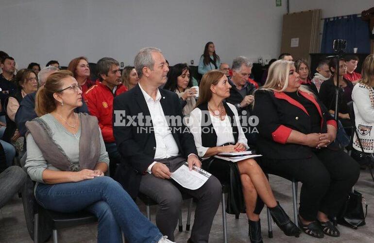 Imagen de Arroyo Seco: Encuentro con autoridades provinciales e intendentes y presidentes comunales