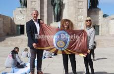 Imagen de Abrigando Patria: Las Reinas Tejedoras cerraron el proyecto en el Monumento