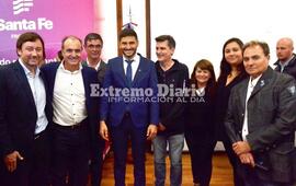 Imagen de Alvear: Firma de convenios del programa �Servicios Locales de Promoci&oacute;n y Protecci&oacute;n de Derechos�.
