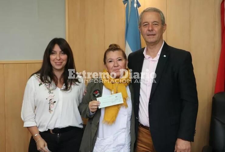 Imagen de Arroyo Seco: Entrega del FAE a las escuelas p&uacute;blicas de la ciudad