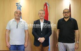 Imagen de La Municipalidad entreg&oacute; un aporte econ&oacute;mico para los Veteranos de Malvinas!