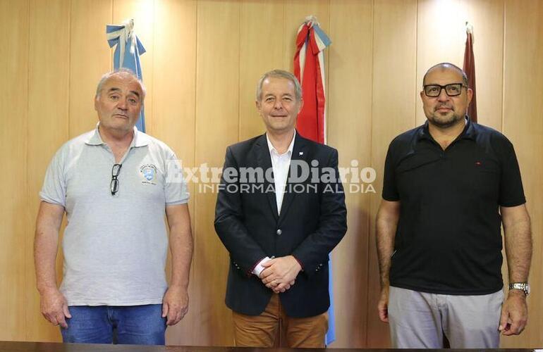 Imagen de La Municipalidad entreg&oacute; un aporte econ&oacute;mico para los Veteranos de Malvinas!