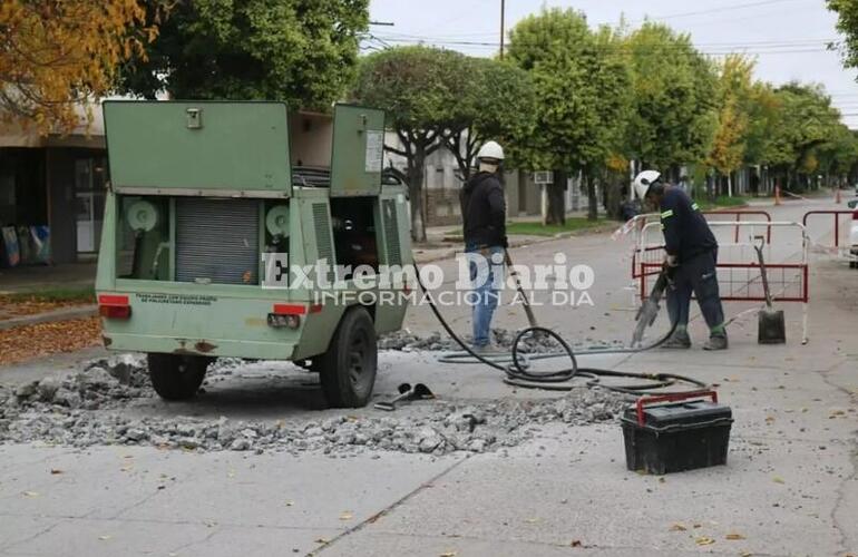 Imagen de Plan de bacheo: Trabajos sobre calle Rivadavia al 900