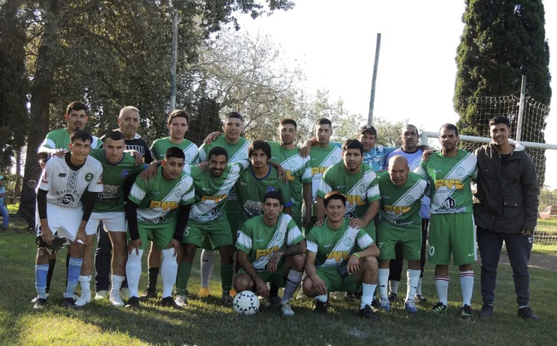 Imagen de La Reserva y 1era Divisi&oacute;n de los Amigos de la Estaci&oacute;n jugaron amistosos ante Cosmos.