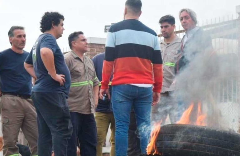 Imagen de Continúa la huelga de aceiteros contra el Impuesto a las Ganancias y la reforma laboral: es en todo el país y por tiempo indeterminado