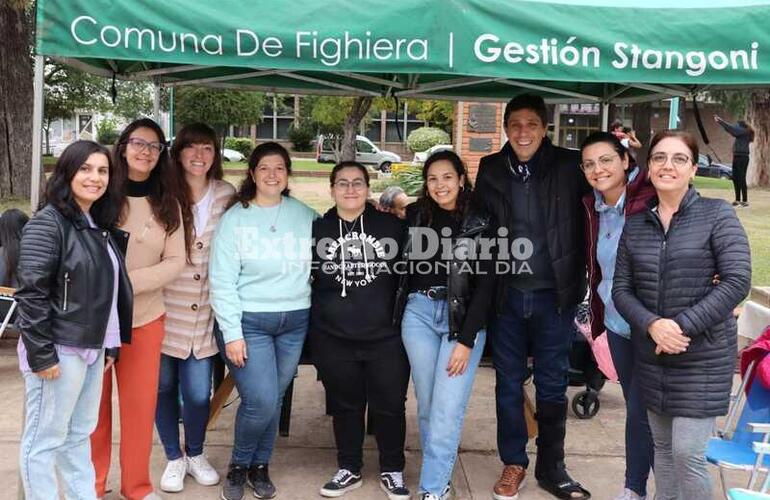 Imagen de Fighiera: Encuentro de mujeres en la plaza P&uacute;blica